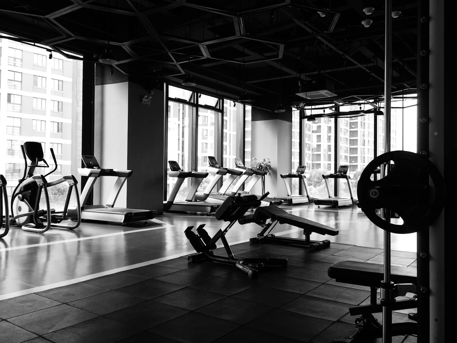 Bir spor salonunun ekipman alanı